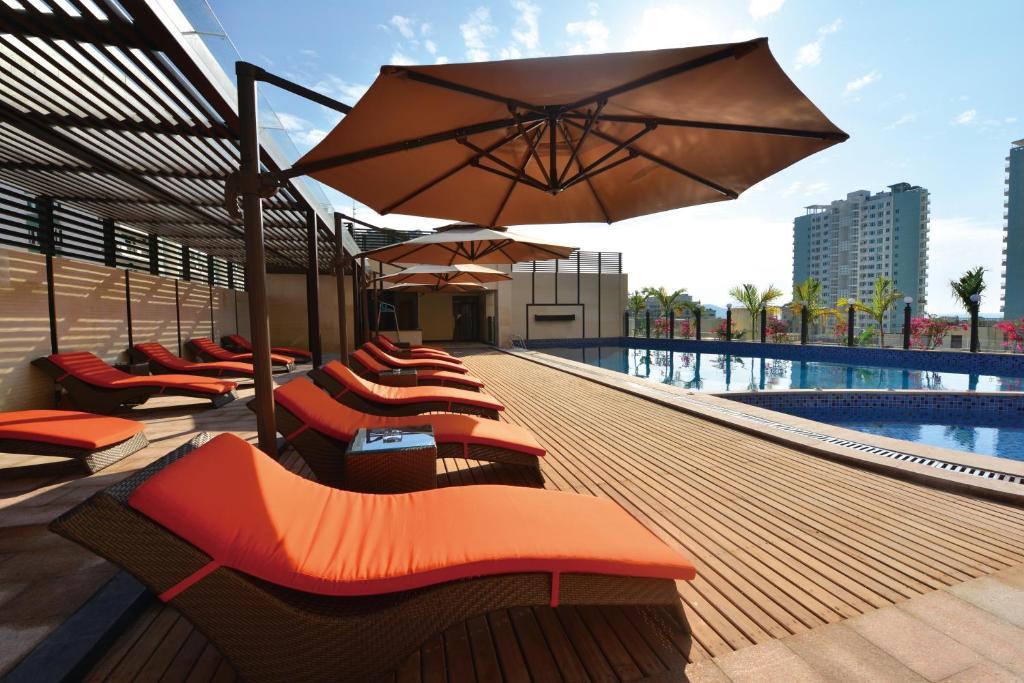 Barry Boutique Hotel Sanya Bagian luar foto